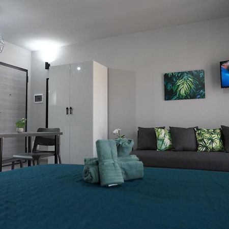 4Rooms B&B - Holiday Home Ламеція-Терме Екстер'єр фото